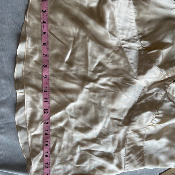 Michael Kors Silk Halter Top NWT button closure Ivory Sexy Summer Date Night - Picture 9 of 15